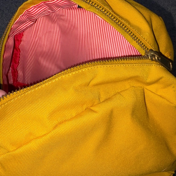 Herschel Supply Company Yellow Settlement 23.0L Backpack - Picture 4 of 8